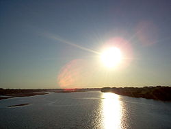закат на реке Лемпа