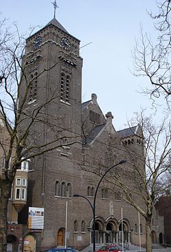 Rotterdam mathenesserlaan kathedraal.jpg