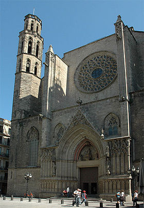 Западный фасад церкви Санта-Мария-дель-Мар в Барселоне