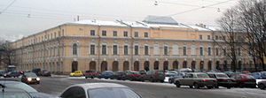 Здание исторического и философского факультетов
