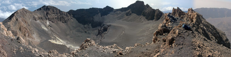 Вид на кратер вулкана. Пик Фогу
